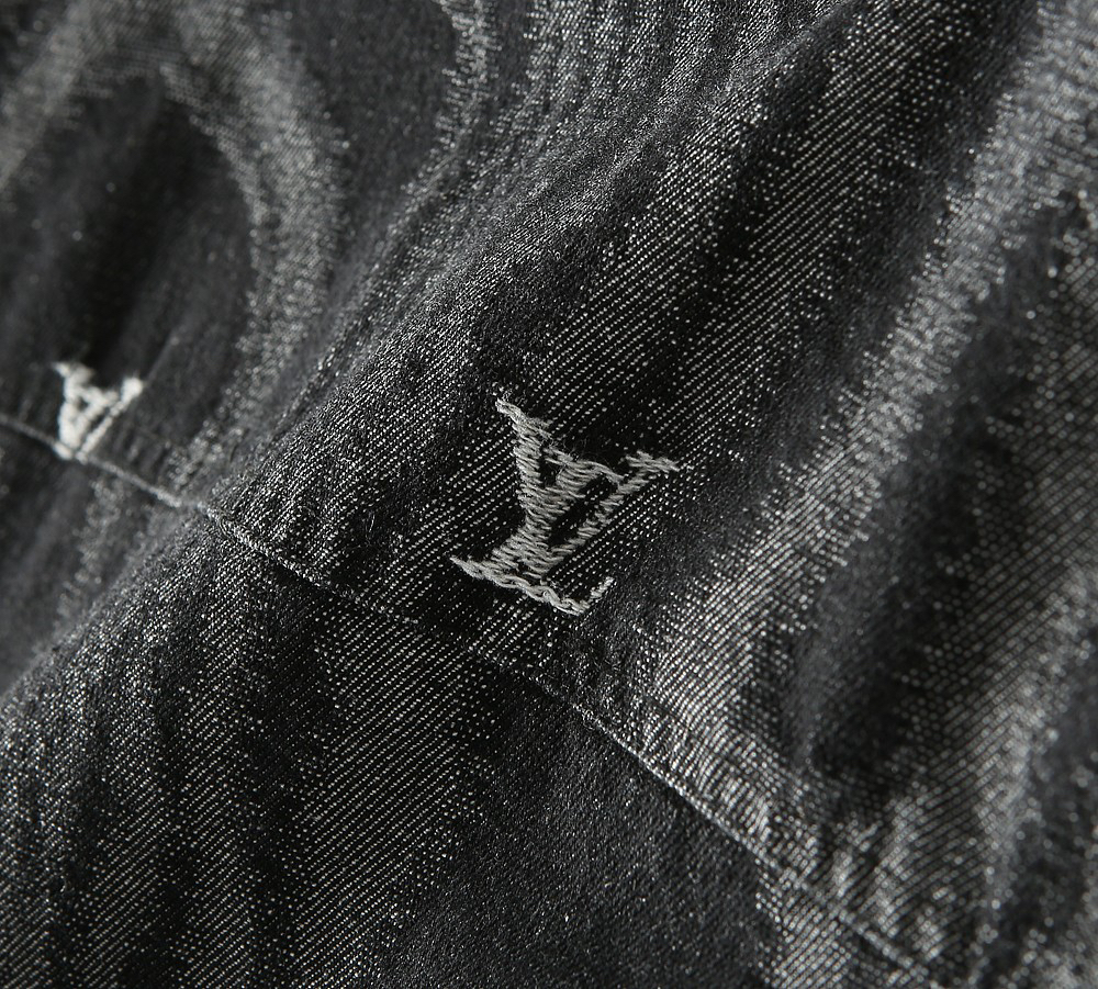 ルイ・ヴィトン「Louis Vuitton」秋冬コレクション ダウンジャケット