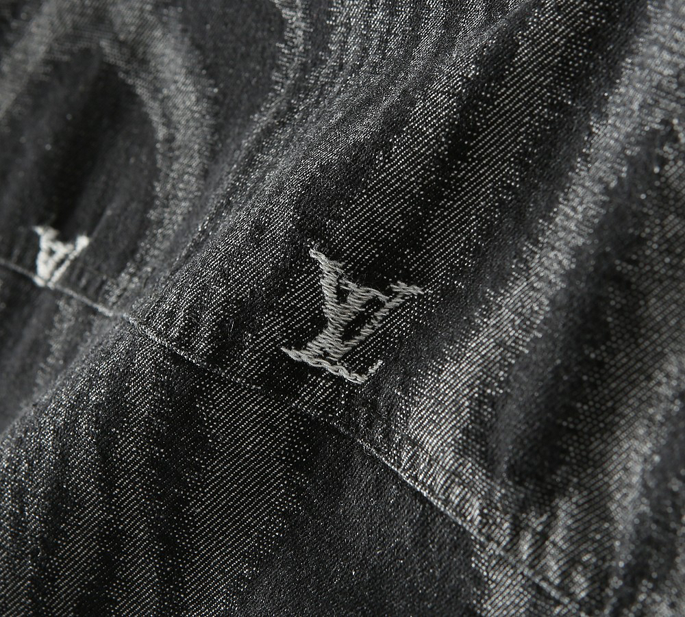 ルイ・ヴィトン「Louis Vuitton」秋冬コレクション ダウンジャケット