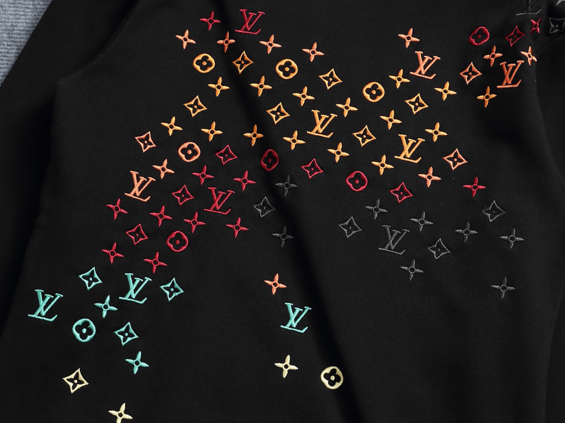 ルイ・ヴィトン「Louis Vuitton」スウェット(ユニセックス)