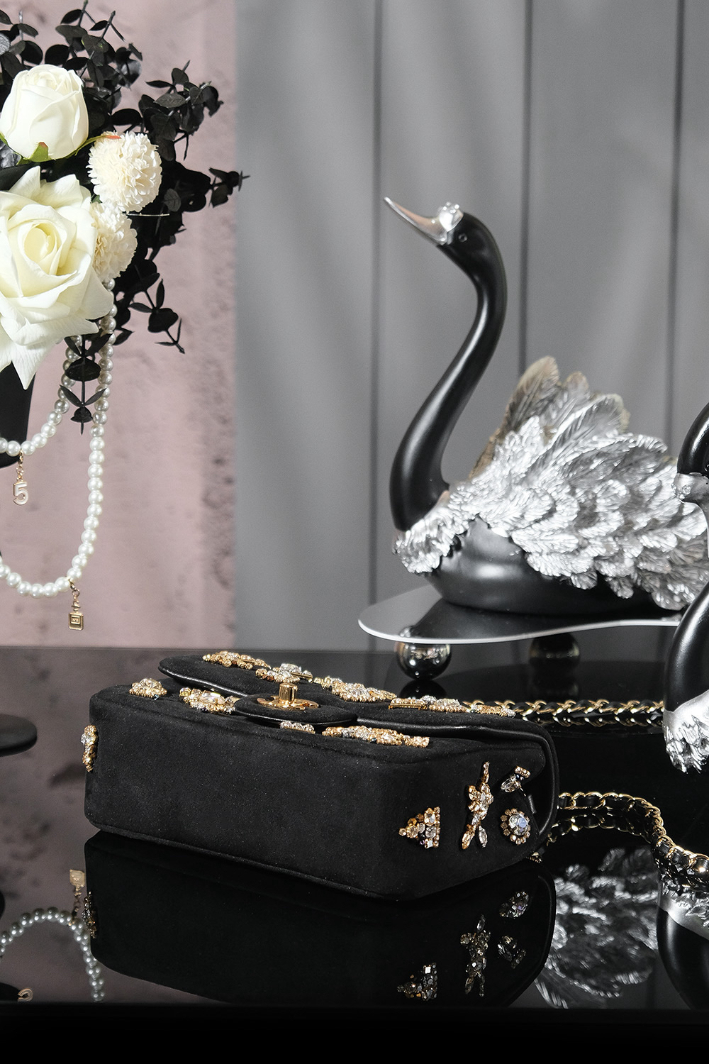 シャネル「Chanel」ミニ クラシック ハンドバッグ【2025/26年秋冬 コレクション】