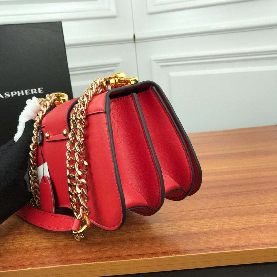 プラダ「Prada」プレイフル チェーンバッグ-ISETAN PRESTIGE CURATED