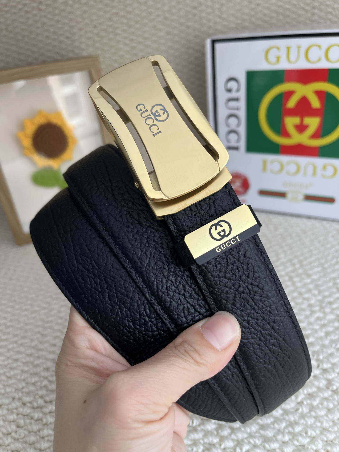 グッチ ファッションアイテム ロゴデザイン