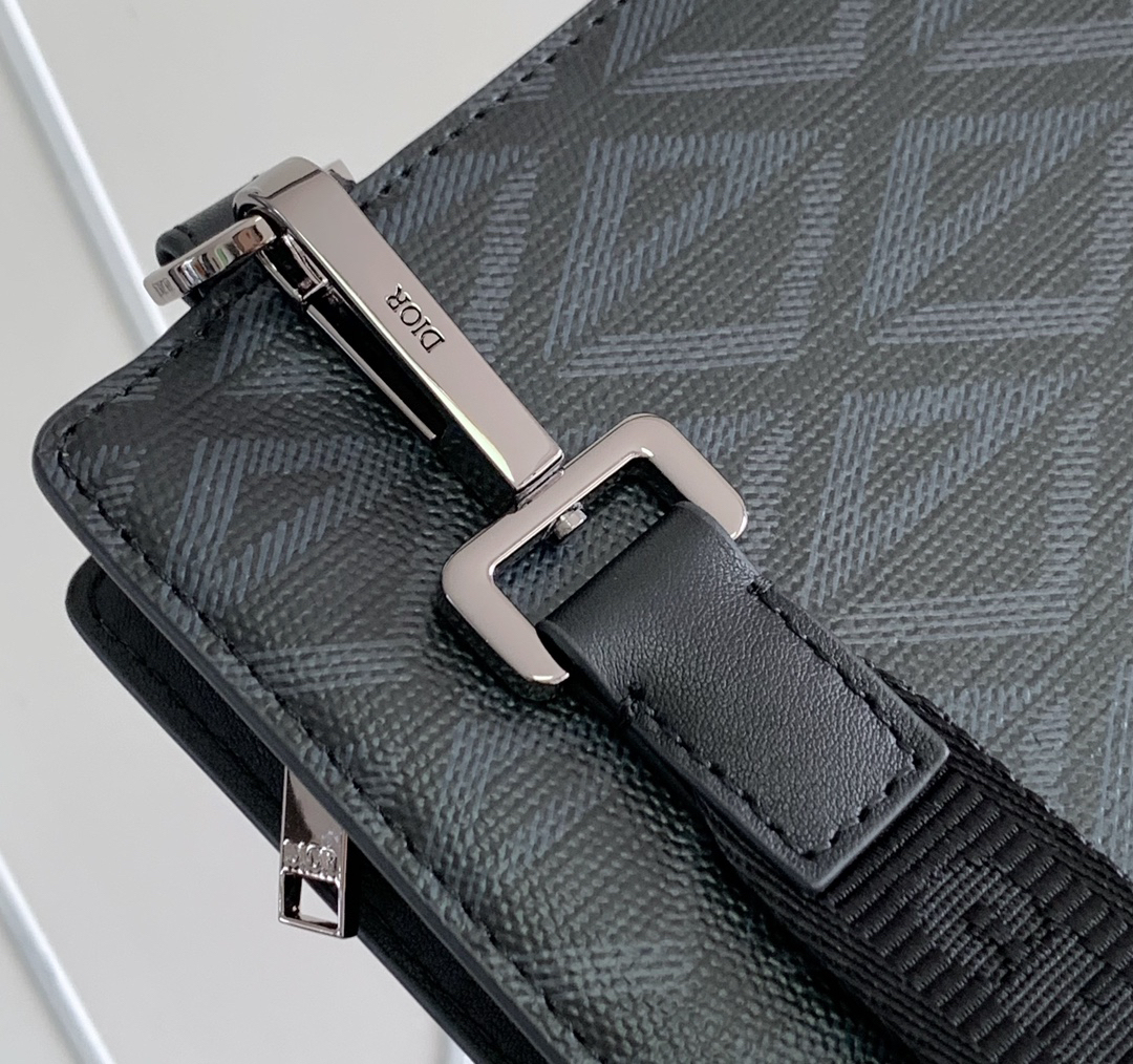 ディオール「Dior」オブリック モチーフ ポーチ