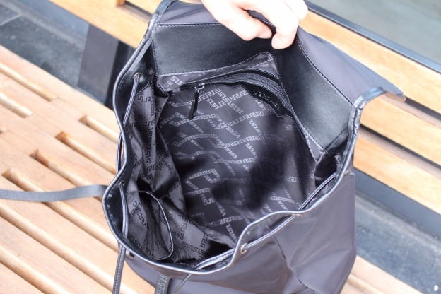 ヴェルサーチ「Versace」メデューサ バックパック