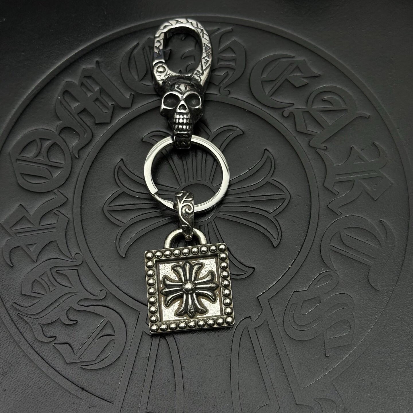 クロムハーツ「Chrome Hearts」キーホルダー＆バッグチャーム - トレンドシンボル