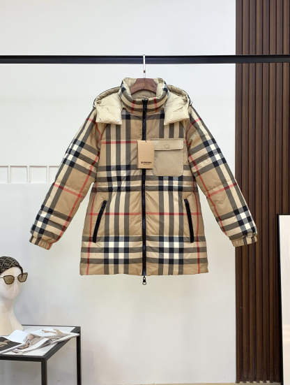 バーバリー「Burberry」秋冬フード付きダウンジャケット