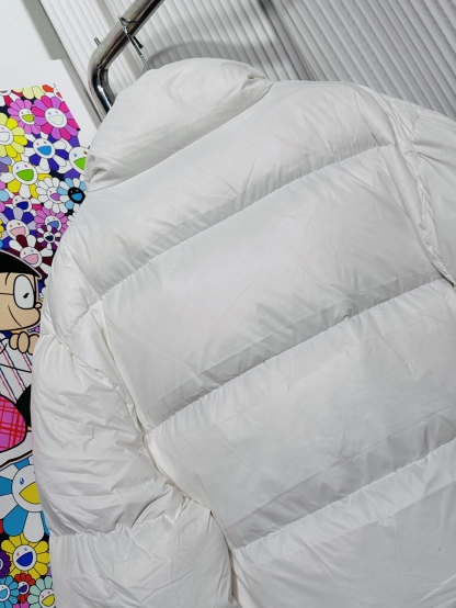 バレンシアガ「Balenciaga」‌3Bスキーダウンジャケット