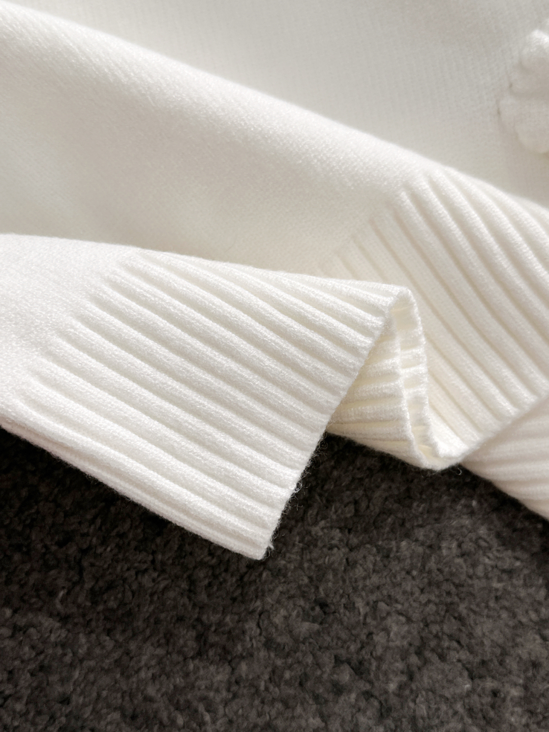 ルイ・ヴィトン「Louis Vuitton」秋冬 メンズ  クルーネックニット