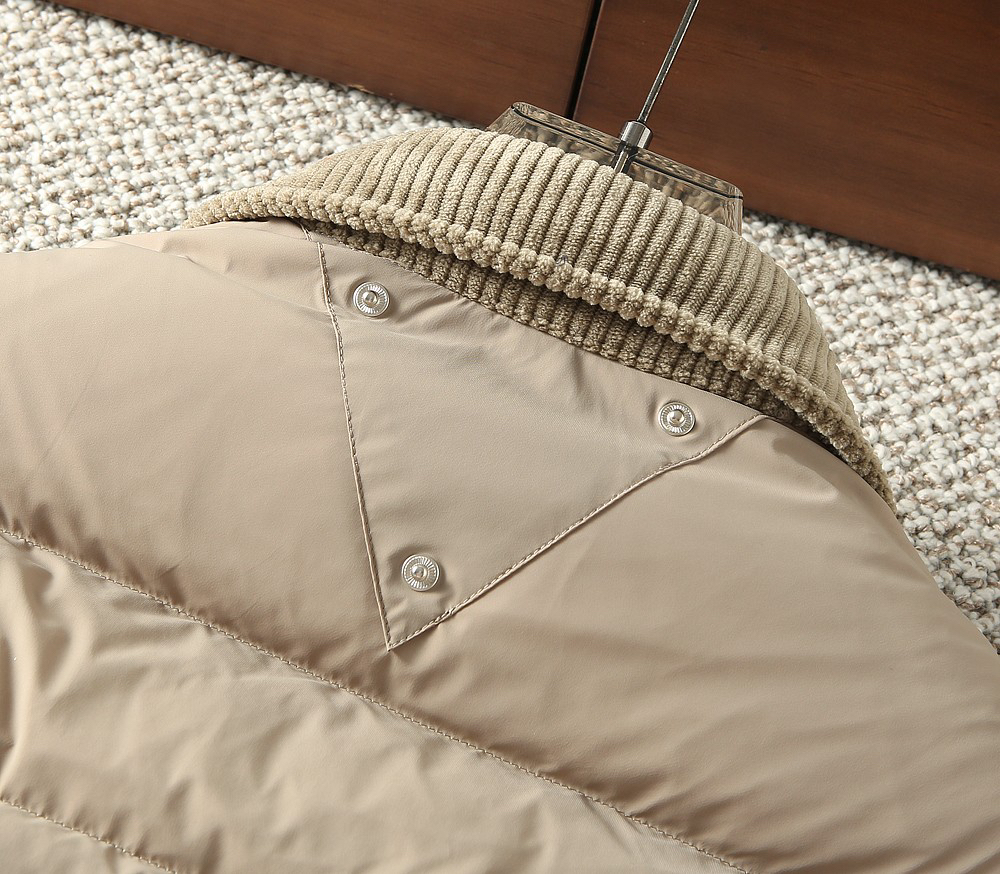 プラダ「Prada」秋冬ダウンジャケット