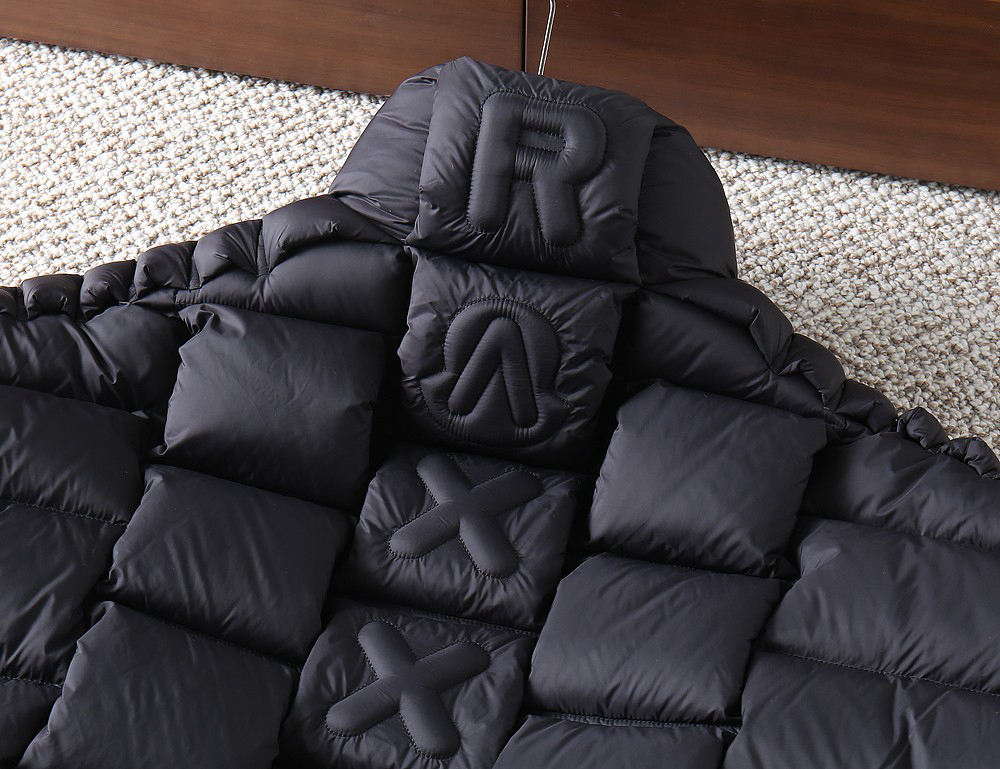 モンクレール「Moncler」秋冬 ダウンジャケット