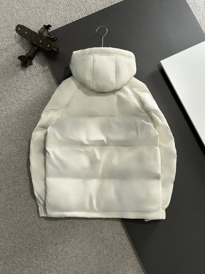 バレンシアガ「Balenciaga」‌秋冬フード付きダウンジャケット