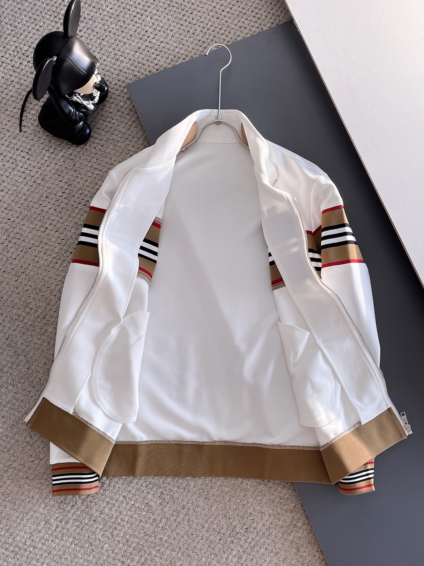 バーバリー「Burberry」秋冬 メンズ  カジュアルスポーツセット