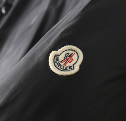 モンクレール「Moncler」秋冬 ダウンジャケット