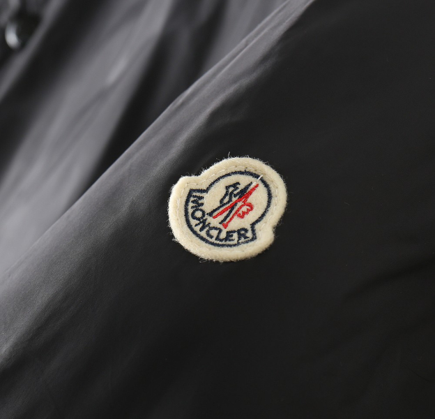 モンクレール「Moncler」秋冬 ダウンジャケット