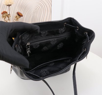 クロムハーツ「Chrome Hearts」十字架のリュックサック