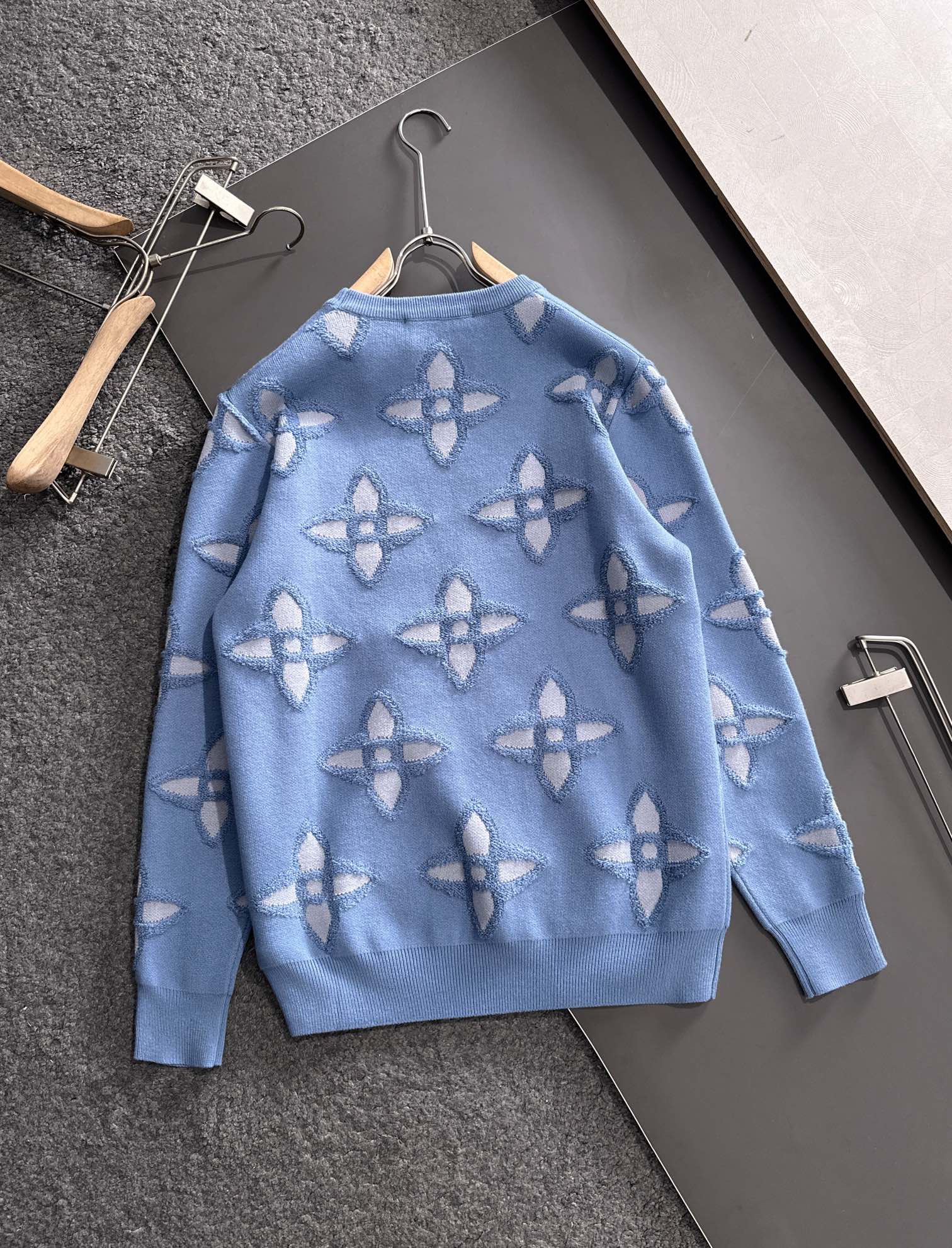 ルイ・ヴィトン「Louis Vuitton」秋冬 メンズ  クルーネックニット