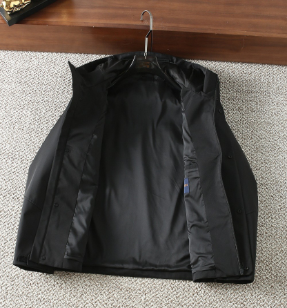 ルイ・ヴィトン「Louis Vuitton」秋冬コレクション クイルテッド ジャケット