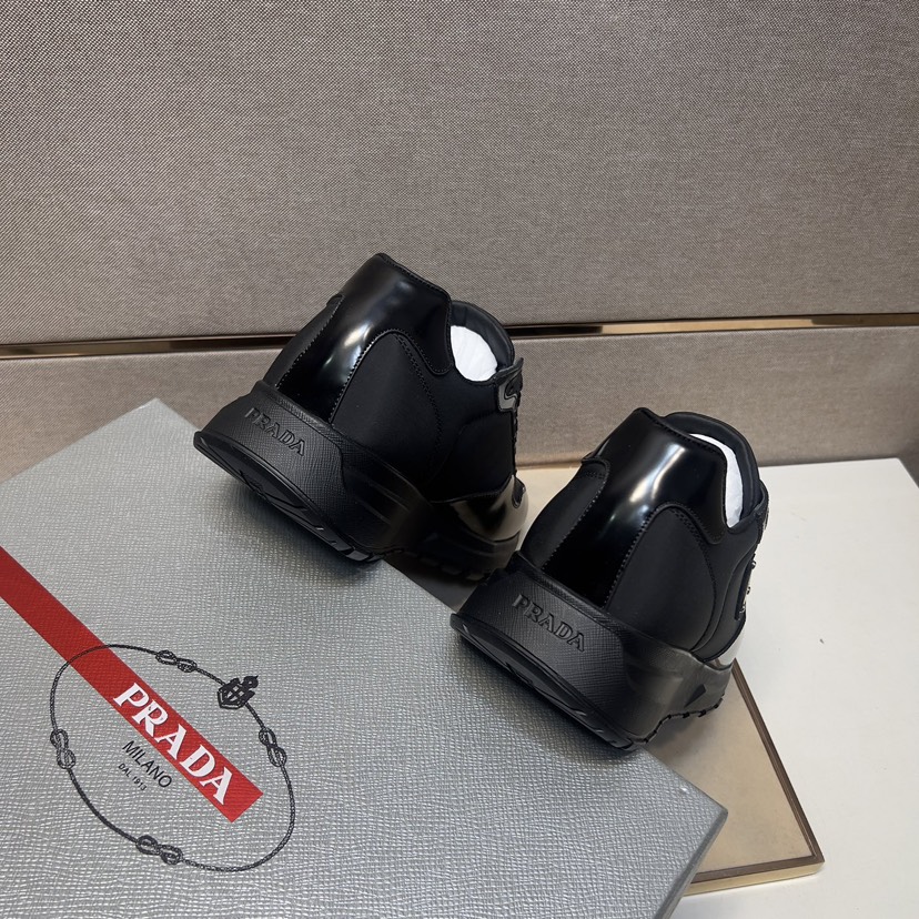 プラダ「Prada」プラダ プレミアムスニーカー (2026年春夏モデル) / レザースニーカー