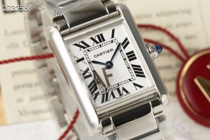 カルティエ［Cartier］タンク マスト ソーラービート ウォッチ 29.5mm x 22mm