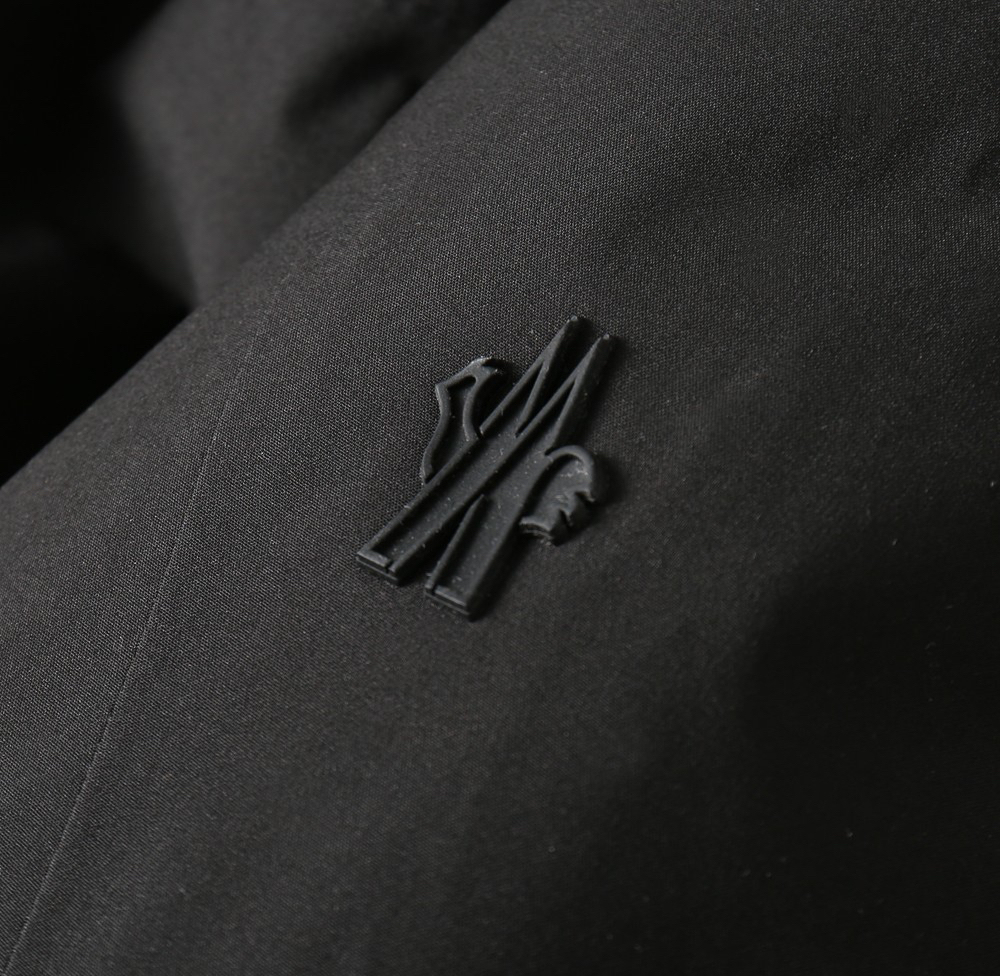 モンクレール「Moncler」秋冬 ダウンジャケット