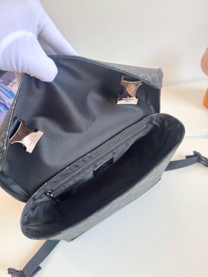 ルイ・ヴィトン「Louis Vuitton」スタイリッシュ メッセンジャーバッグ