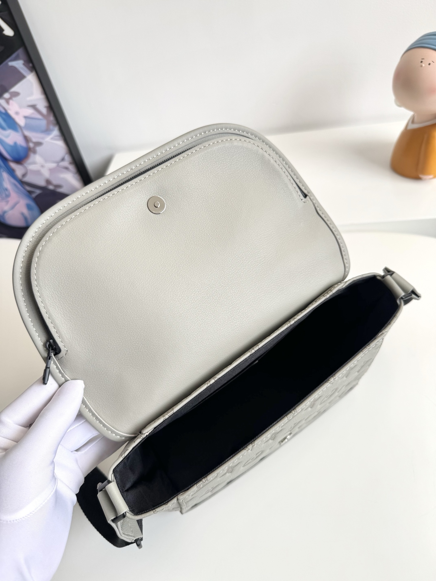 ルイ・ヴィトン「Louis Vuitton」スタイリッシュ メッセンジャーバッグ