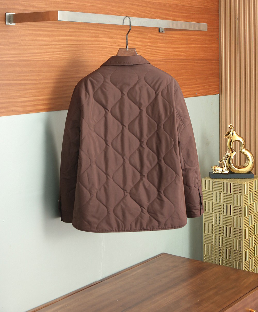 バーバリー「Burberry」秋冬 リバーシブルキルティングジャケット