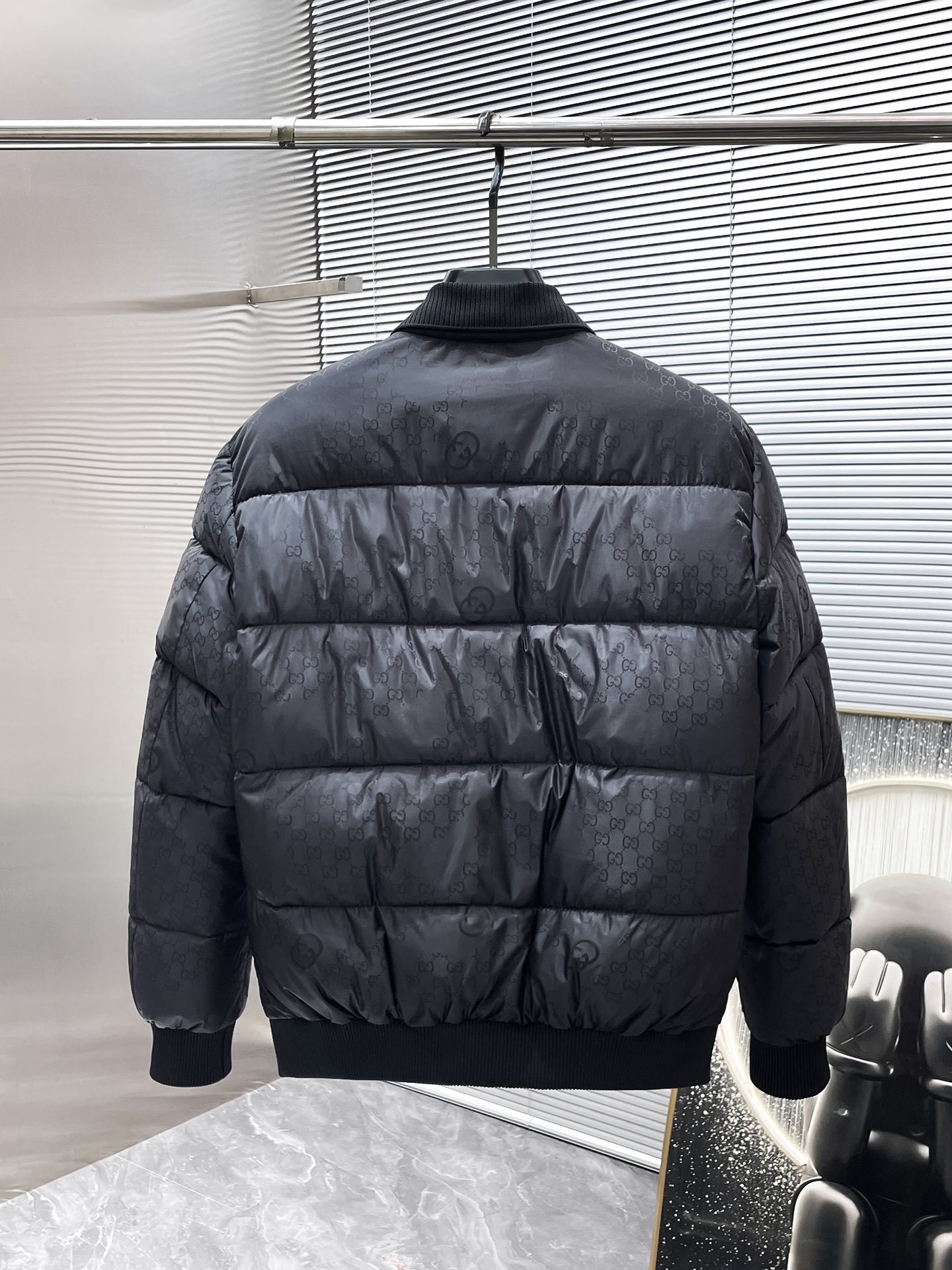 グッチ「Gucci」冬の新作 ラペル付きコットンジャケット