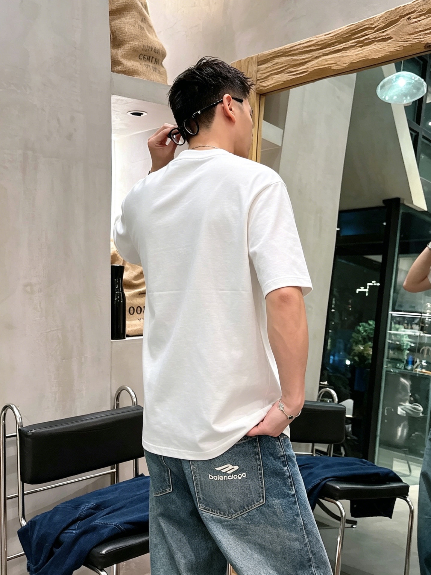 ルイ・ヴィトン「Louis Vuitton」ロゴプリントTシャツ / ショートスリーブ クルーネック