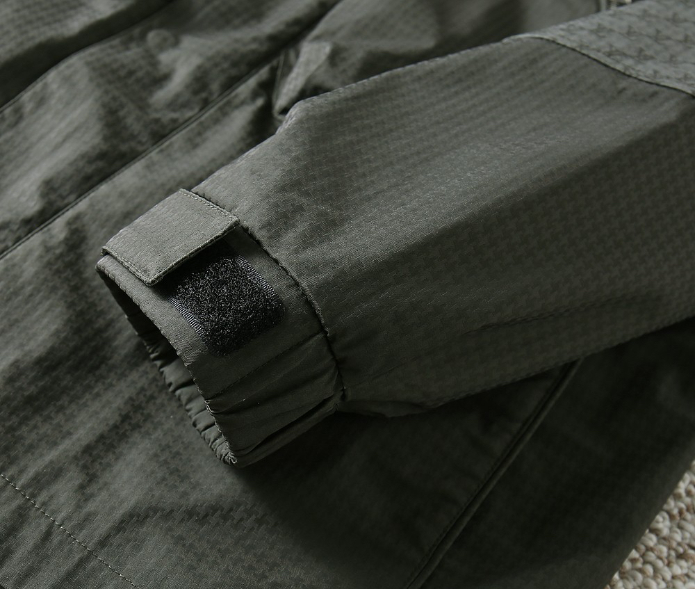 ルイ・ヴィトン「Louis Vuitton」秋冬コレクション クイルテッド ジャケット