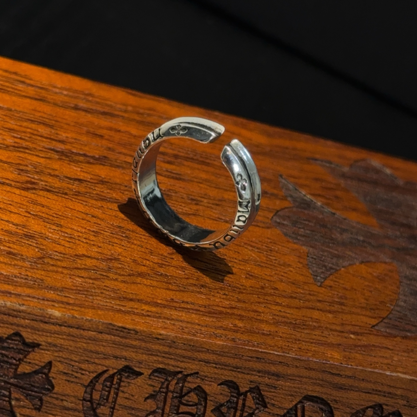 クロムハーツ「Chrome Hearts」クラシックヴィンテージ＆モダンリング - サイズ調整可能