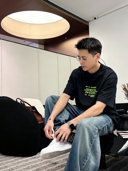 ジバンシィ「Givenchy」ジバンシィ ロゴプリントTシャツ / ショートスリーブ クルーネック