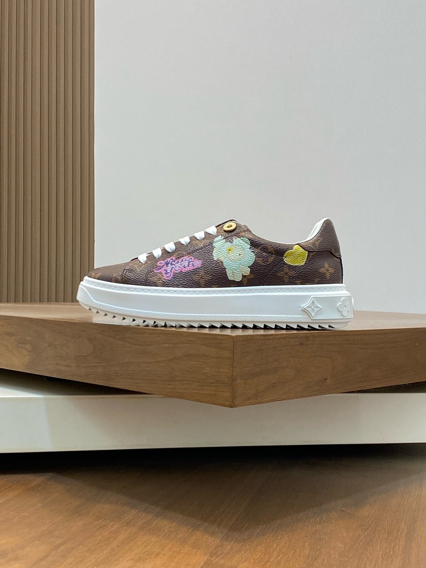 ルイ・ヴィトン「Louis Vuitton」ルイ・ヴィトン シルクカーフスキン スニーカー / ユニセックススポーツシューズ