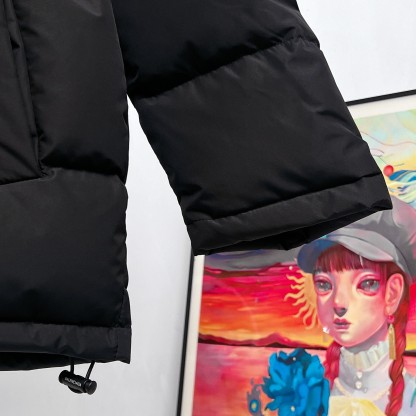 バレンシアガ「Balenciaga」‌ロックバックル刺繍デザイン 男女兼用ダウンジャケット
