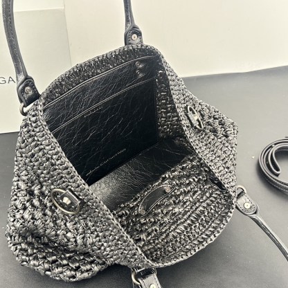 バレンシアガ「Balenciaga」バレンシアガ ル・シティ バスケット / ラフィアトートバッグ