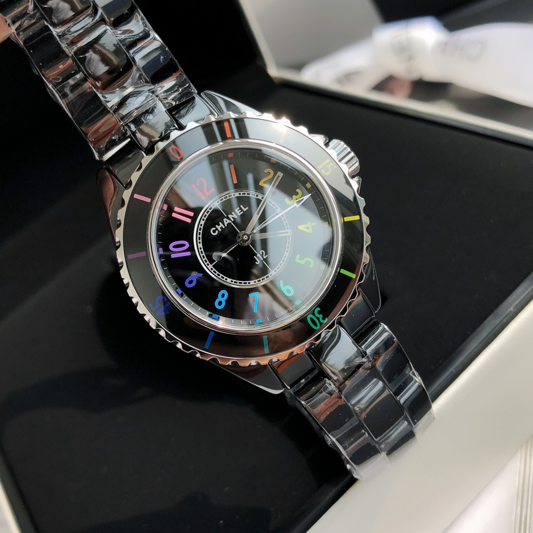 シャネル「Chanel」J12 キャリバー 33MM