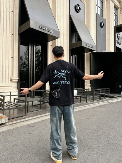 アークテリクス「ARC'TERYX」ロゴプリントTシャツ / ショートスリーブ クルーネック