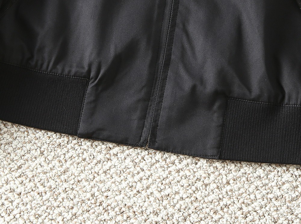 ルイ・ヴィトン「Louis Vuitton」秋冬コレクション クイルテッド ジャケット