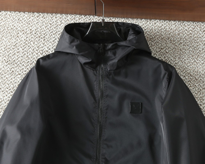 ルイ・ヴィトン「Louis Vuitton」秋冬コレクション クイルテッド ジャケット