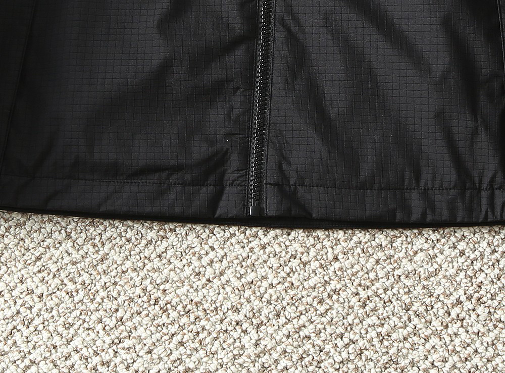 モンクレール「Moncler」秋のフード付きジャケット