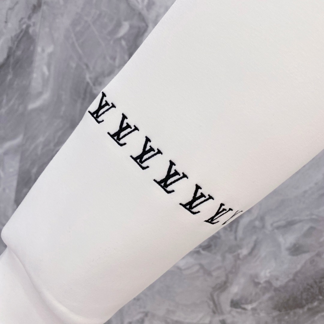 ルイ・ヴィトン「Louis Vuitton」スウェットシャツ