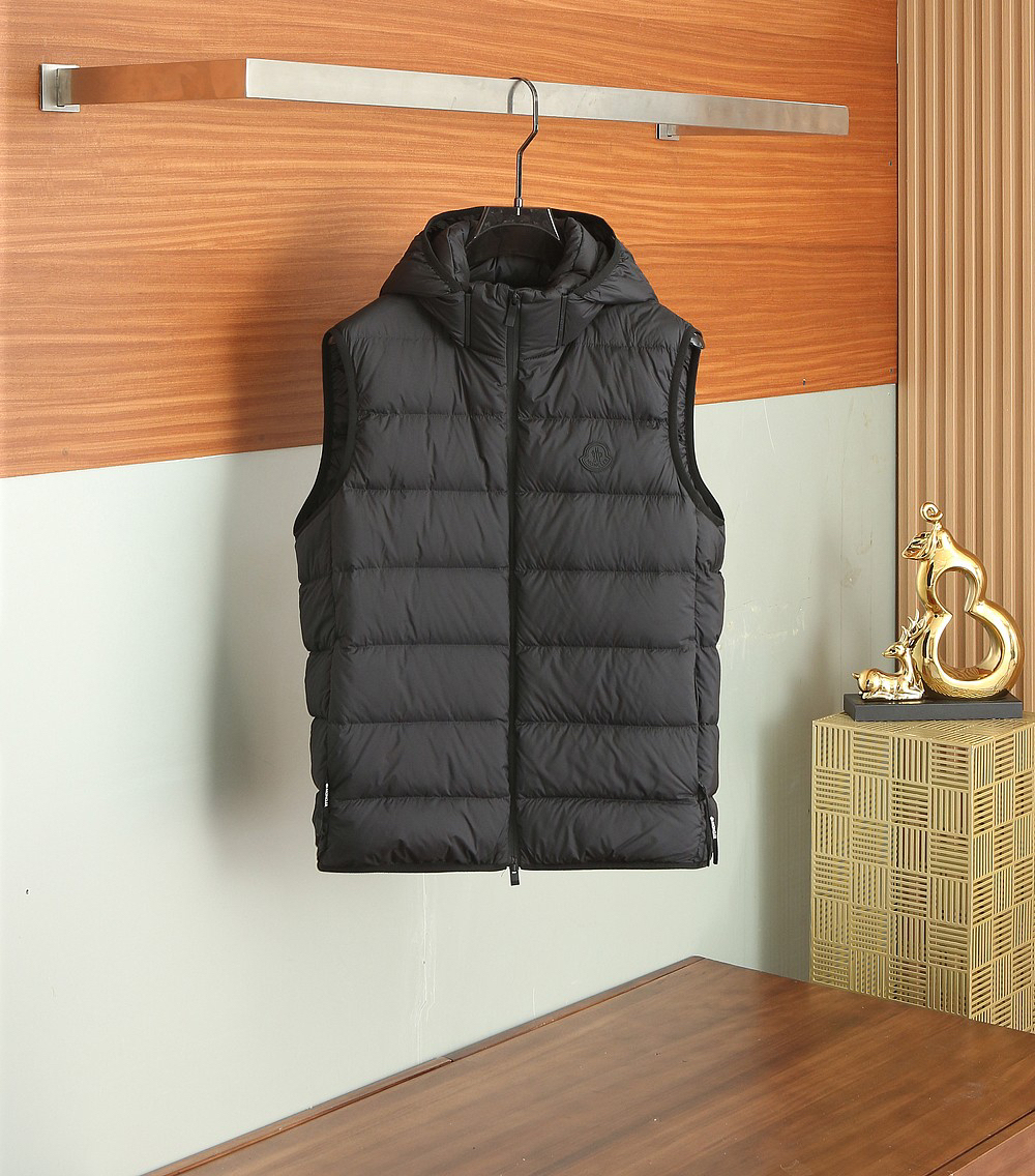 モンクレール「Moncler」秋冬 ダウンベストアウター