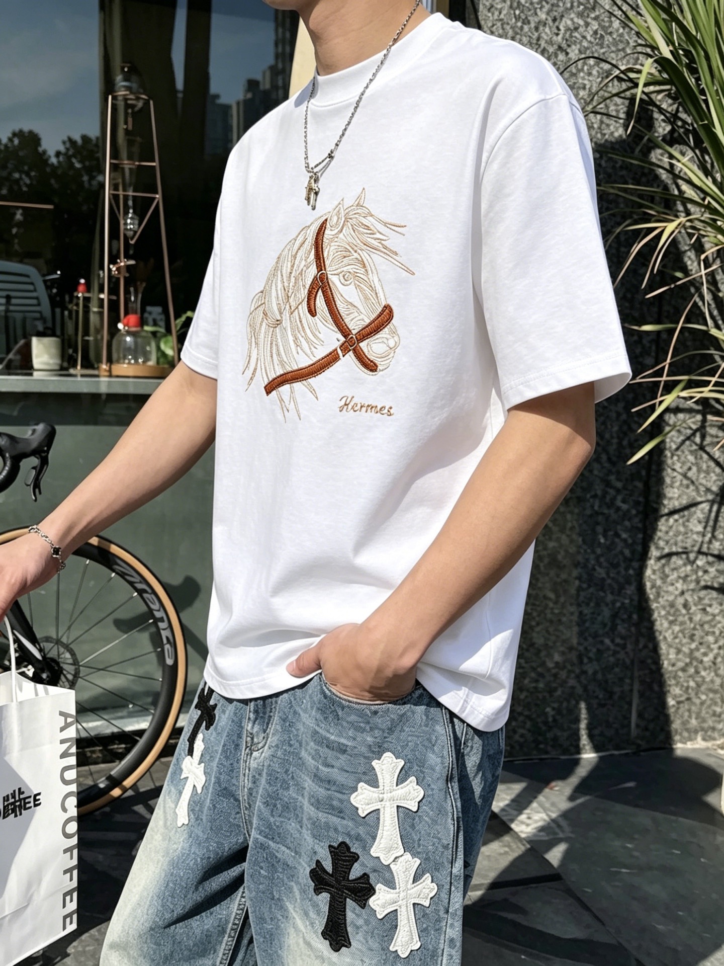 エルメス「Hermès」ロゴプリントTシャツ / ショートスリーブ クルーネック