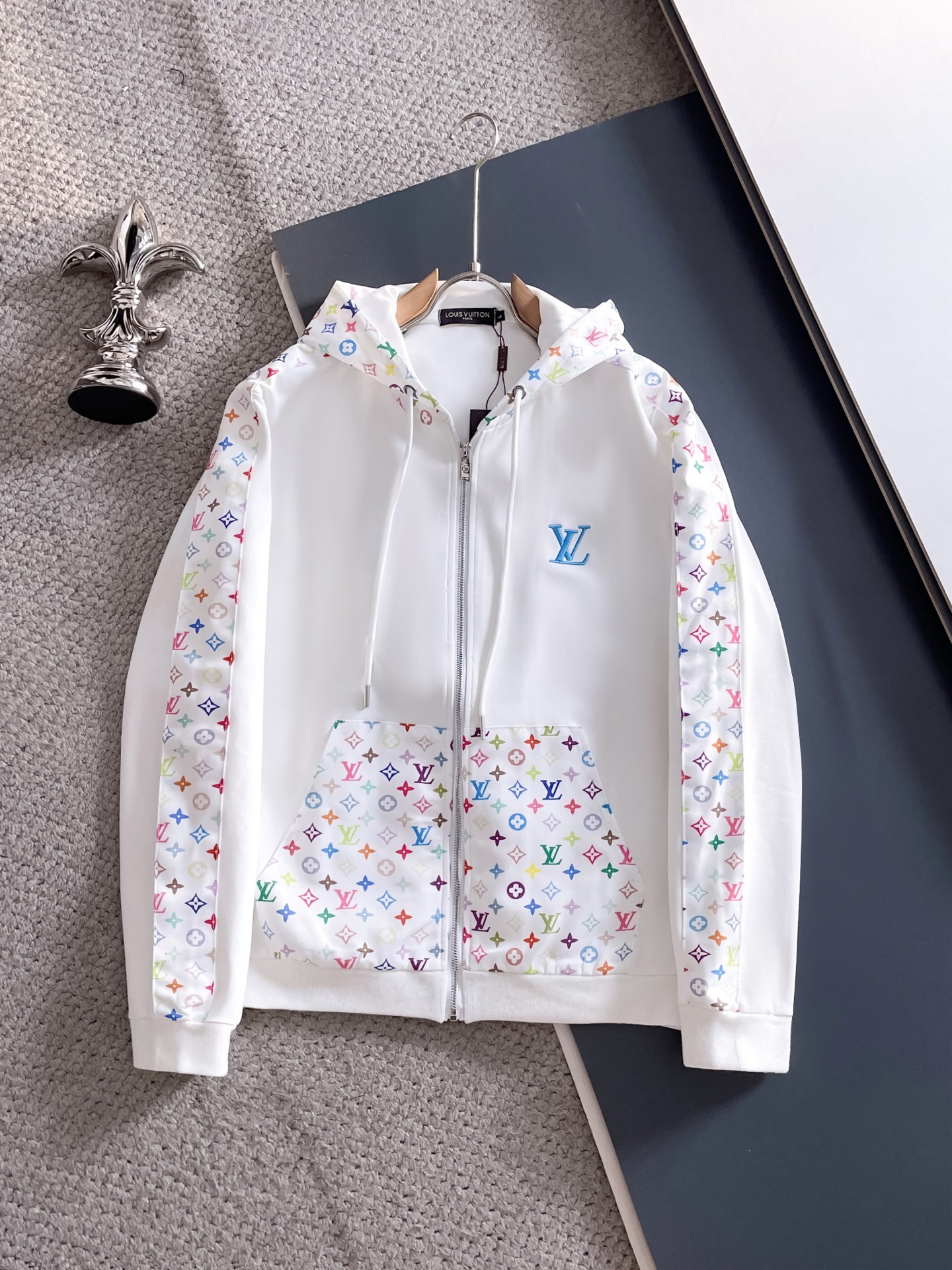 ルイ・ヴィトン「Louis Vuitton」2025秋冬 メンズ スポーツウェア セットアップ