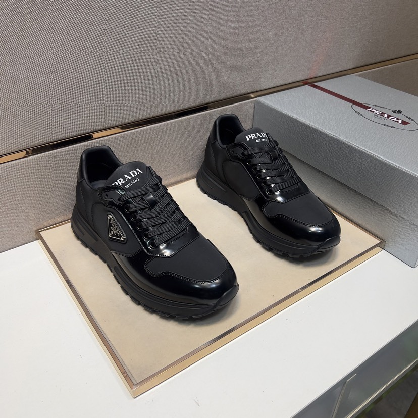 プラダ「Prada」プラダ プレミアムスニーカー (2026年春夏モデル) / レザースニーカー