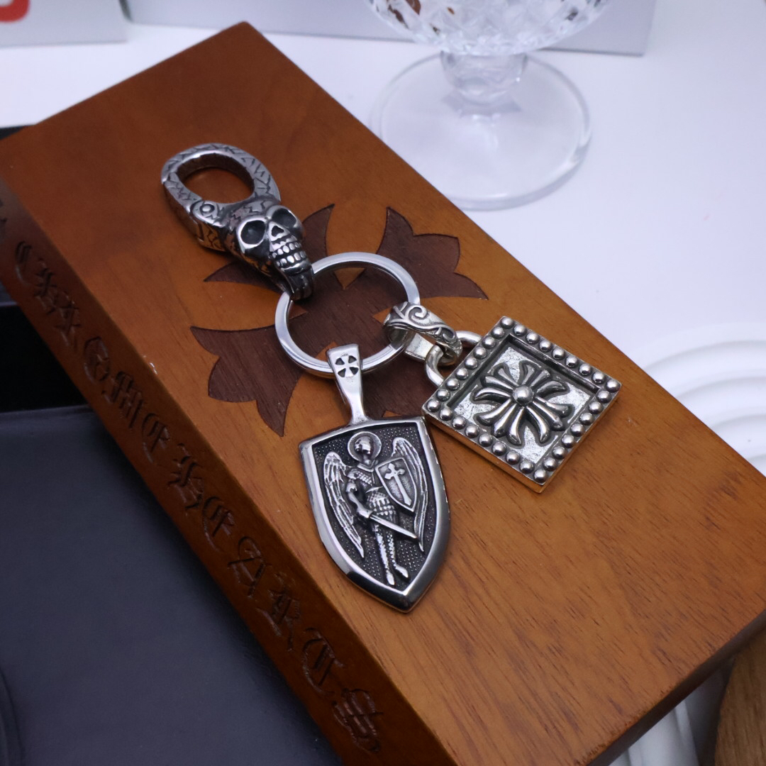 クロムハーツ「Chrome Hearts」キーホルダー＆バッグチャーム - トレンドシンボル