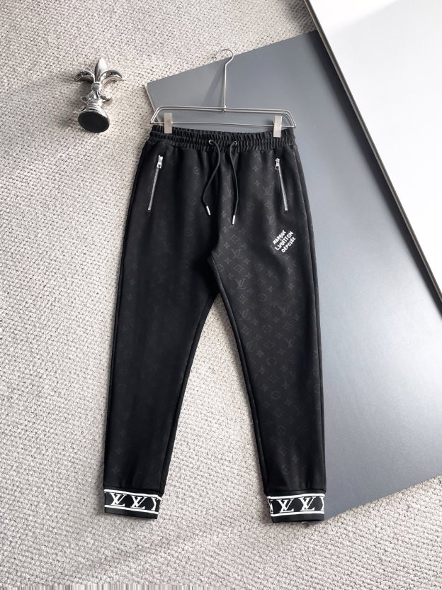 ルイ・ヴィトン「Louis Vuitton」2025秋冬 メンズ スポーツウェア セットアップ