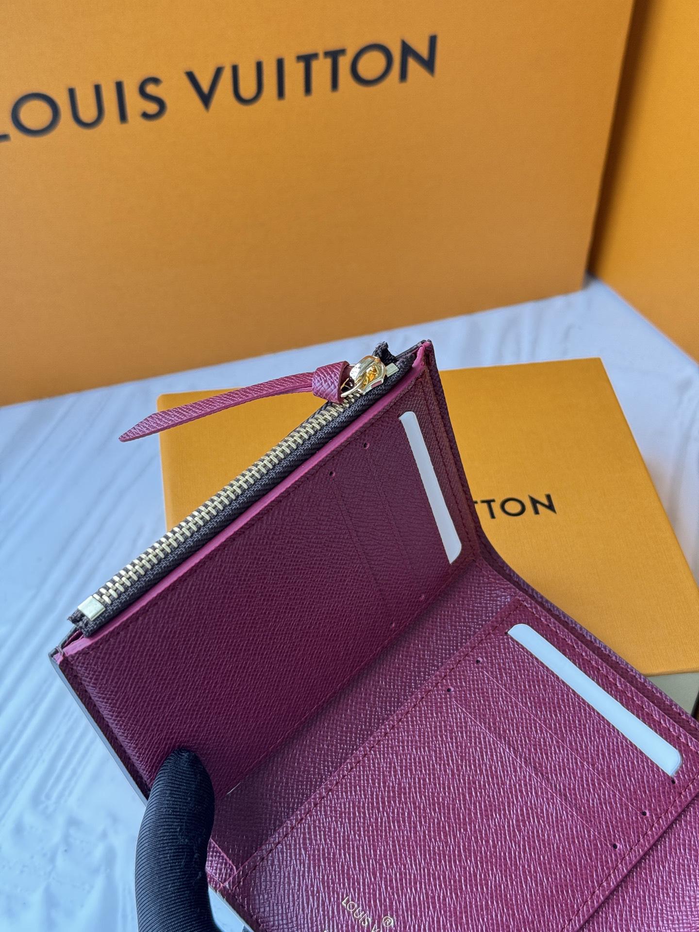 ルイ・ヴィトン「Louis Vuitton」ポルトフォイユ･ヴィクトリーヌ