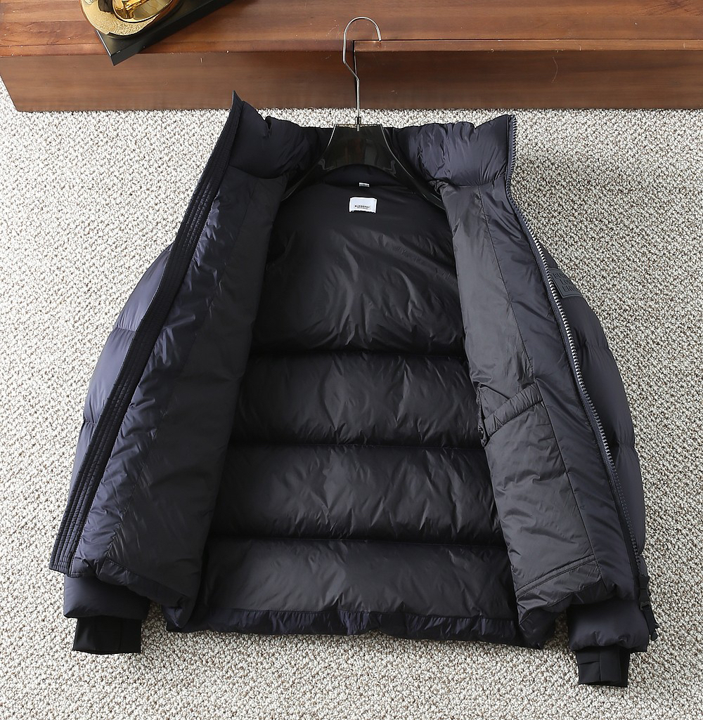 バーバリー「Burberry」秋冬 クイルティッドダウンジャケット