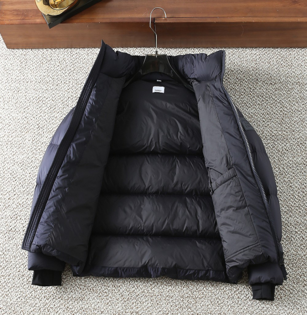 バーバリー「Burberry」秋冬 クイルティッドダウンジャケット